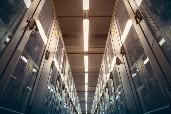 WhiteFiber Taps DriveNets Network Cloud-AI for GPUaaS Data Center